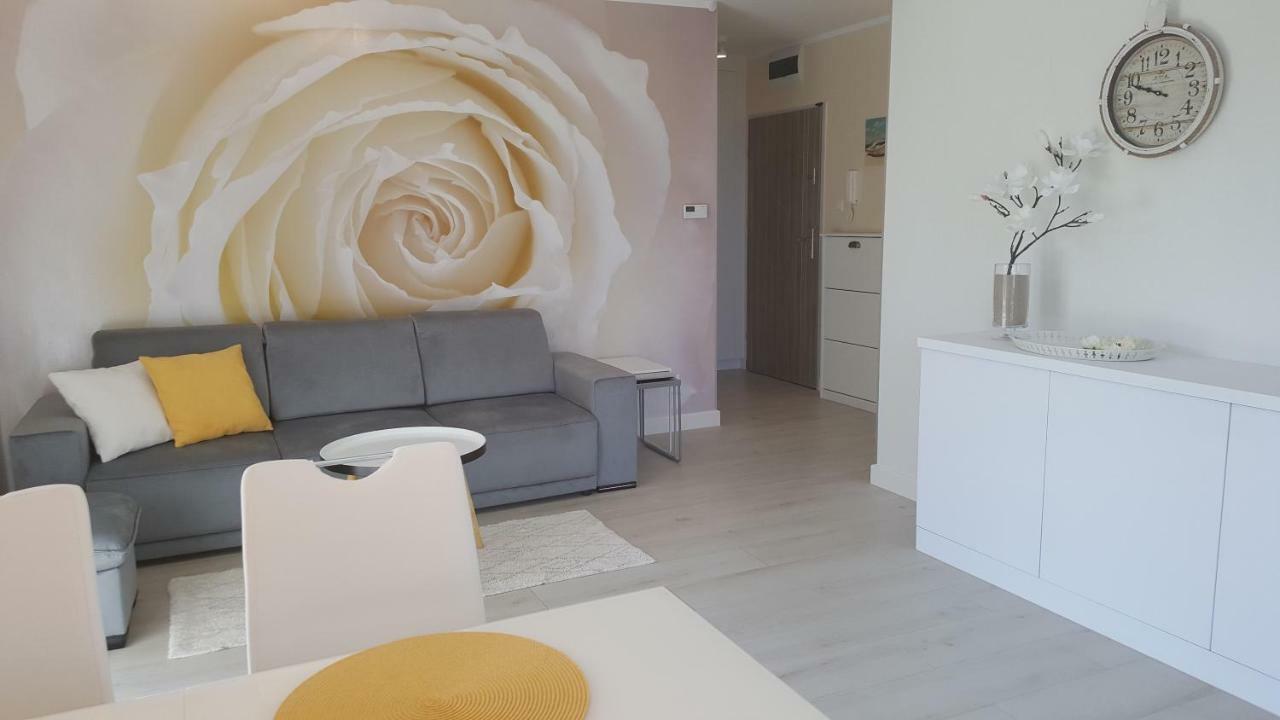 Z Widokiem Na Morze Apartment Rewal Ngoại thất bức ảnh
